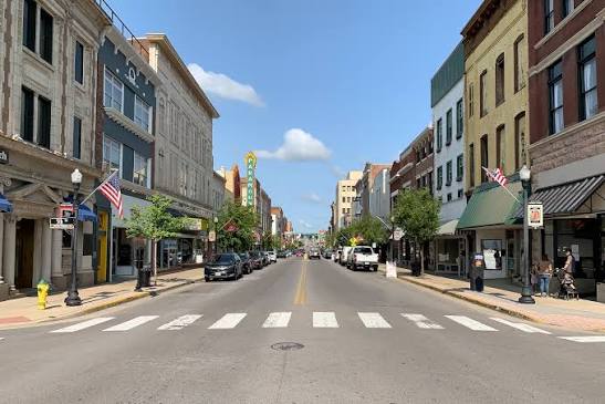 Downtown Bristol, Tennessee street with storefronts and crosswalks