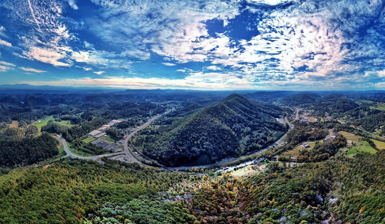 Mountain panorama near Gate City, Virginia